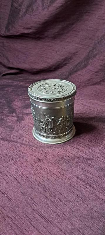Vintage Tinnen Voorraadpot Nürnbergse Scènes beschikbaar voor biedingen