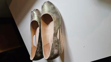 Zomerschoenen  beschikbaar voor biedingen