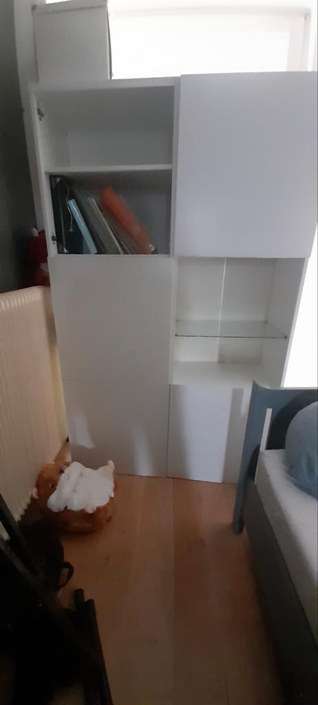 Ikea kast  Besta, Huis en Inrichting, Kasten | Roldeurkasten en Archiefkasten, Gebruikt, 150 tot 200 cm, 100 tot 150 cm, 25 tot 50 cm