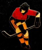 IJshockey speler pin- rood-geel, Verzenden, Nieuw, Sport, Speldje of Pin