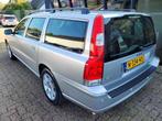 Volvo V70 2.4 Edition Classic 170PK Youngtimer, Auto's, Volvo, Voorwielaandrijving, Gebruikt, Zwart, Leder en Stof