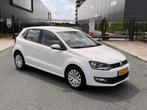 Volkswagen Polo 1.2 51KW 2012, nieuwe apk nieuw, mooi!, Auto's, Volkswagen, Voorwielaandrijving, Euro 5, Zwart, Parkeersensor