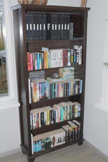 Ikea Markör boekenkast donker eiken beschikbaar voor biedingen