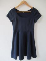Forever 21 marineblauwe jurk, Kleding | Dames, Blauw, Ophalen of Verzenden, Zo goed als nieuw, Forever 21
