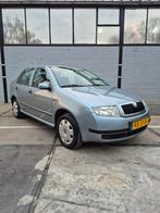 Skoda Fabia LAGE KMSTAND sedan 1.4mpi trekhaak airco, Auto's, Skoda, Stof, Blauw, Handgeschakeld, Particulier