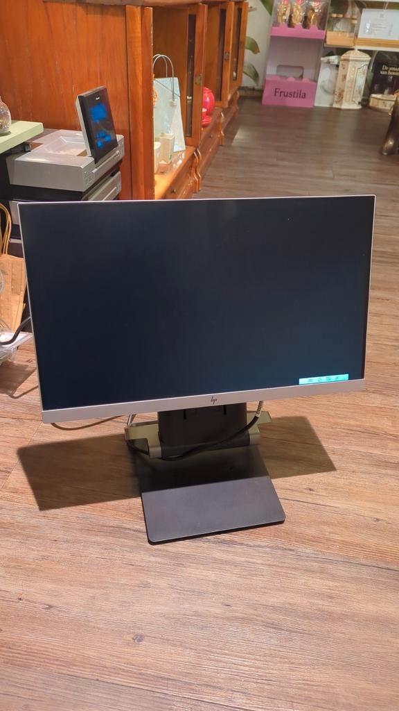 HP 223 Monitor + HP IWC Desktop Mini TC, Computers en Software, Monitoren, Gebruikt, 60 Hz of minder, DisplayPort, HDMI, VGA, In hoogte verstelbaar