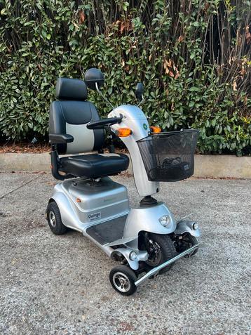 Qwingo Plus scootmobiel met nieuwe acculader beschikbaar voor biedingen