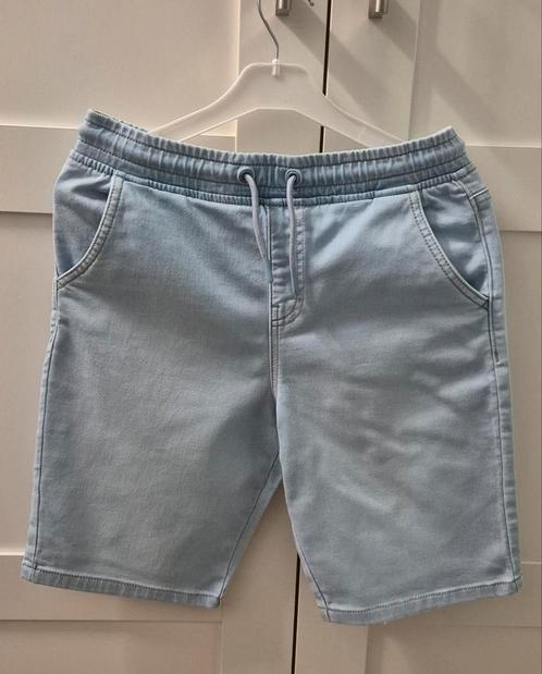 Korte spijkerbroek licht blauw maat 158 ZGAN, Kinderen en Baby's, Kinderkleding | Maat 158, Zo goed als nieuw, Jongen, Broek, Ophalen of Verzenden