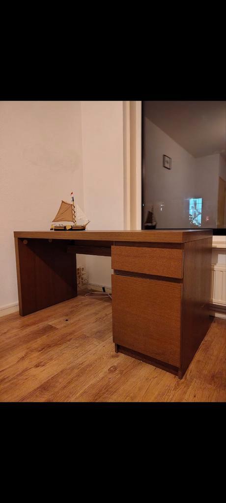 IKEA Malm Bureau - Perfect voor Thuiswerken!, Huis en Inrichting, Bureaus, Gebruikt, Bureau, Ophalen