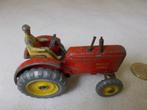 Dinky Toys 27A (1949)  MASSEY HARRIS TRACTOR + DRIVER., Ophalen of Verzenden, Gebruikt, Tractor of Landbouw, Dinky Toys