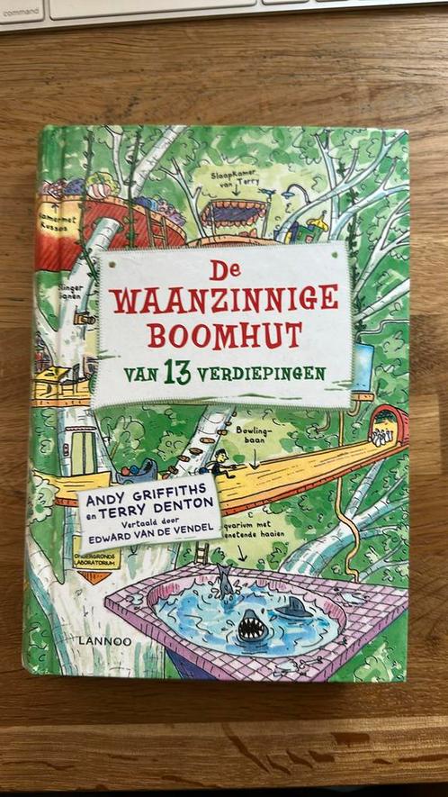 Terry Denton - De waanzinnige boomhut van 13 verdiepingen, Boeken, Kinderboeken | Jeugd | onder 10 jaar, Zo goed als nieuw, Ophalen of Verzenden