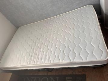 Logeer bed 140x200