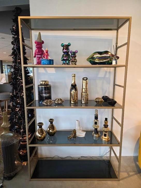 Initials gouden kast - Passe Partout showroommodel nieuw, Huis en Inrichting, Kasten | Stellingkasten, Nieuw, Ophalen