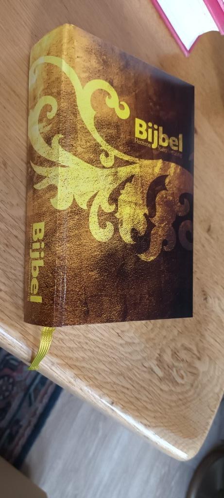 Bijbel Herziene Statenvertaling 18x12x4 cm, Boeken, Godsdienst en Theologie, Gelezen, Christendom | Protestants, Ophalen of Verzenden