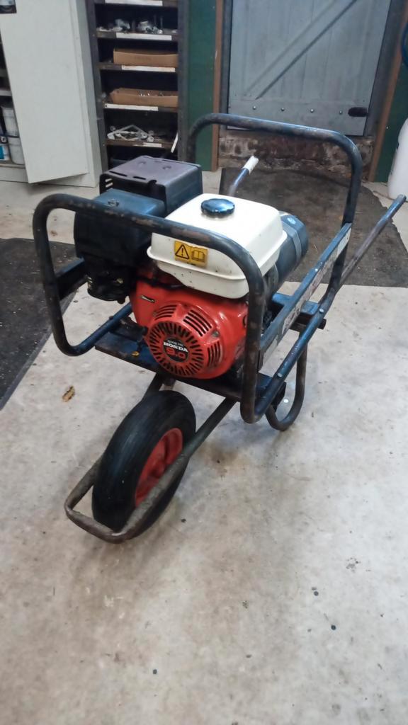 Honda 9 PK Aggregaat / generator 4,1 kva, Doe-het-zelf en Verbouw, Gereedschap | Overige machines, Ophalen of Verzenden