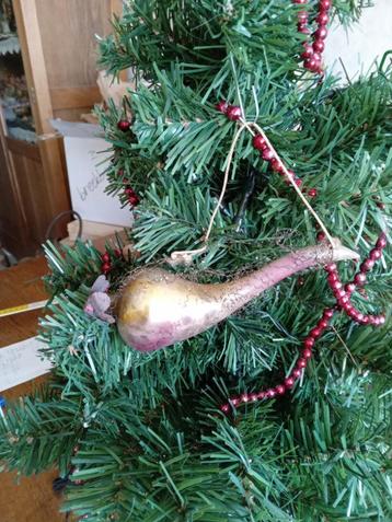 Antieke kerstbal hoorn des overvloeds beschikbaar voor biedingen