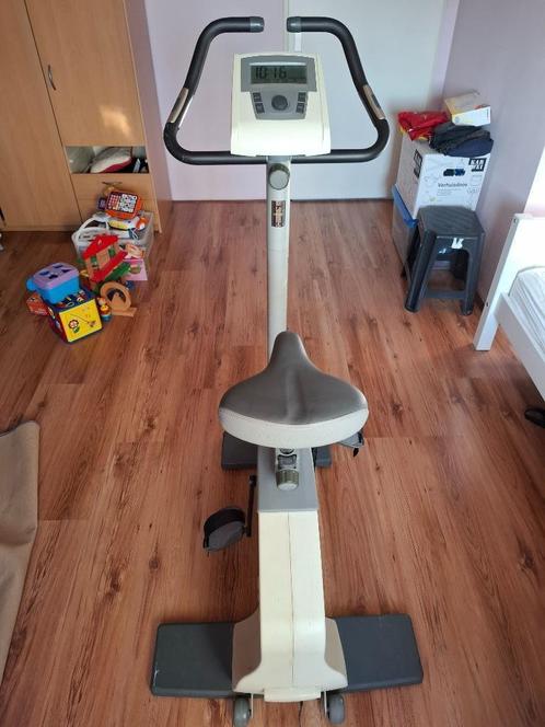 Hometrainer, Sport en Fitness, Fitnessapparatuur, Gebruikt, Hometrainer, Benen, Kunststof, Ophalen