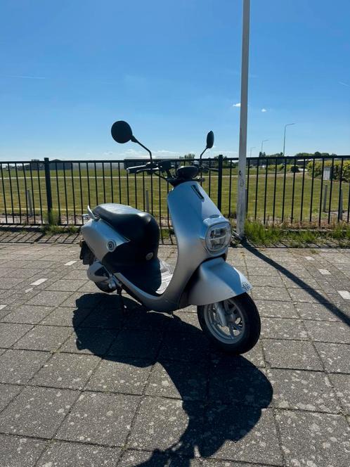 Elektrische scooter Aima ev 25km/h 2xxxKM, Fietsen en Brommers, Snorfietsen en Snorscooters, Zo goed als nieuw, Overige merken