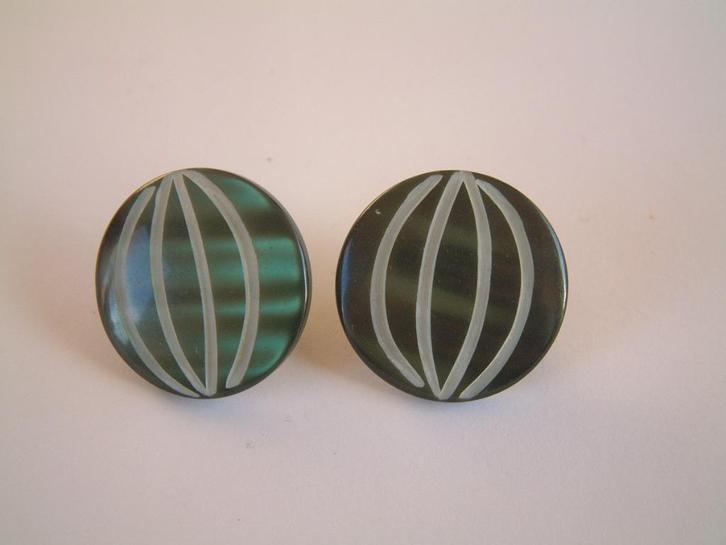 vintage groene glans oorbellen stekers, Sieraden, Tassen en Uiterlijk, Oorbellen, Zo goed als nieuw, Overige materialen, Groen