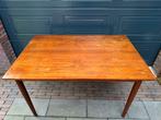 Vintage eettafel, Huis en Inrichting, Tafels | Eettafels, Ophalen, Gebruikt, Sixties, Teakhout