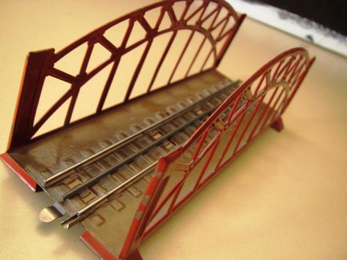 MäRKLIN H0 467 BRUG 1937 middenleider rails nikkel 18 cm 800, Hobby en Vrije tijd, Modeltreinen | H0, Zo goed als nieuw, Brug, Tunnel of Gebouw