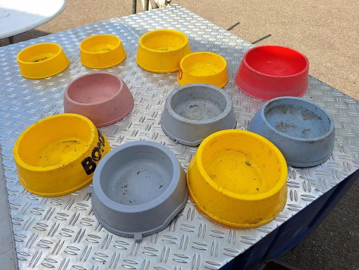 enkele honden voer of drink bakken, Dieren en Toebehoren, Hondenvoerbakken en Drinkbakken, Gebruikt, Ophalen of Verzenden