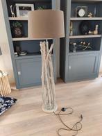 Lamp met houten onderkant, Huis en Inrichting, Ophalen of Verzenden, Hout, 100 tot 150 cm