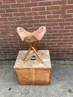 Brutalist krukje, afbeelding indianen, Ophalen