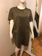 Legergroen suède look korte jurk korte mouw oto 69cm 50/52, Jurk, Zo goed als nieuw, Groen, Verzenden