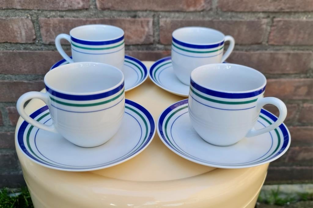 Saint Malo Regensburg kop en schotels jaren 70 mooie staat, Ophalen, Zo goed als nieuw, Overige stijlen, Kop(pen) en/of Schotel(s)