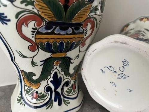 Puntgaaf kaststel en sierbord van de Porceleyne Fles, Antiek en Kunst, Antiek | Keramiek en Aardewerk, Ophalen of Verzenden