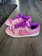 Weinig gedragen Dunk low, Nike, Ophalen of Verzenden, Roze, Sneakers of Gympen