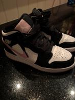 Jordan 1 mid maat 37.5, Ophalen of Verzenden, Zo goed als nieuw, Sneakers of Gympen