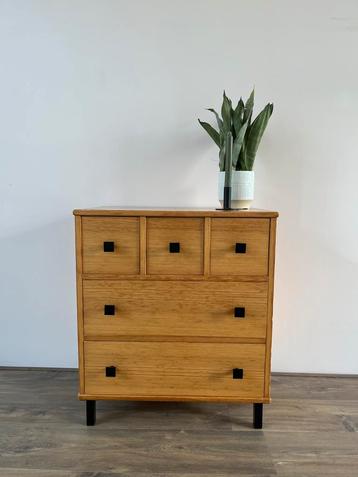 Vintage ladekast beschikbaar voor biedingen