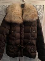 Bruin donsjack Marlboro met bontkraag en riem  maat 42  , Kleding | Dames, Bruin, Nieuw, Ophalen of Verzenden, Maat 42/44 (L)