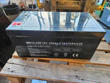 Centrac 12v mb12-250 250ah/c10 270ah/c20 accu beschikbaar voor biedingen
