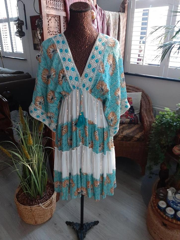 Nieuw+kaartje!Superleuke&aparte Ibiza/India jurk mt M, Kleding | Dames, Jurken, Nieuw, Maat 38/40 (M), Knielengte, Ophalen of Verzenden