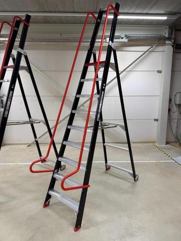 Altrex Taurus TME 9 trap / ladder / magazijntrap beschikbaar voor biedingen