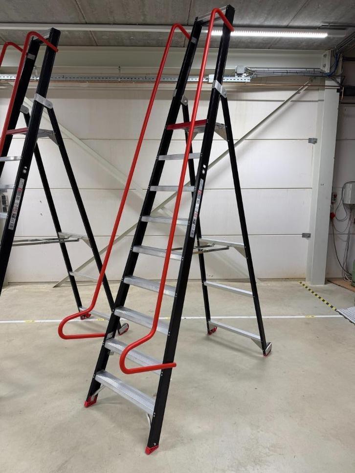 Altrex Taurus TME 9 trap / ladder / magazijntrap, Doe-het-zelf en Verbouw, Ladders en Trappen, Gebruikt, Trap, 4 meter of meer