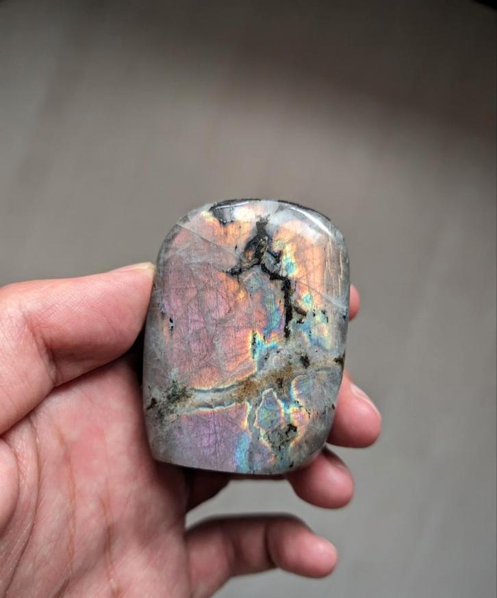 Labradoriet Rainbow Flash sculptuur, Verzamelen, Mineralen en Fossielen, Ophalen of Verzenden