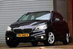 BMW 2-Serie Active Toure 220i 192pk Aut 2017 Zwart, Auto's, BMW, Origineel Nederlands, Te koop, 5 stoelen, Benzine