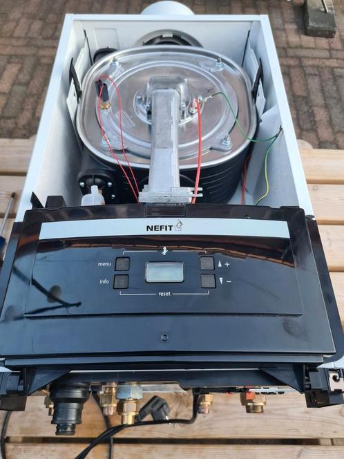 Nefit Proline 28/cw4, Doe-het-zelf en Verbouw, Verwarming en Radiatoren, Zo goed als nieuw, Cv-ketel of Combi-ketel, 800 watt of meer