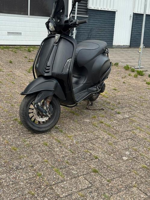 Vespa sprint notte 2020 opknapper, Fietsen en Brommers, Scooters | Vespa, Gebruikt, Vespa S, Maximaal 45 km/u, Benzine, Ophalen