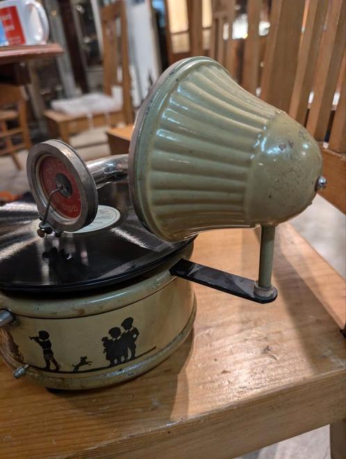 Kinder grammofoon 15 plaatjes werkend €200, Antiek en Kunst, Antiek | Speelgoed, Ophalen
