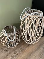 Rieten windlicht, Huis en Inrichting, Woonaccessoires | Kandelaars en Kaarsen, Ophalen of Verzenden, Zo goed als nieuw, Overige materialen