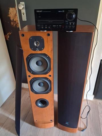 Focal Chorus 715 speakerset en Teac CR H225 beschikbaar voor biedingen