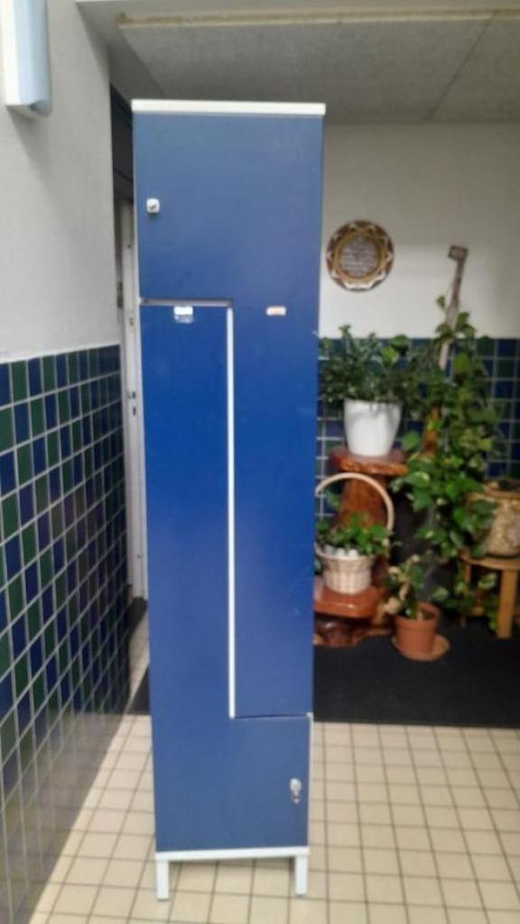 lockerkast/garderobekast, Huis en Inrichting, Kasten | Lockerkasten, Zo goed als nieuw, Ophalen