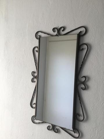 Spiegel smeedijzer vintage beschikbaar voor biedingen