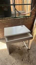Malm bureautje ikea GRATIS, Huis en Inrichting, Ophalen, Gebruikt