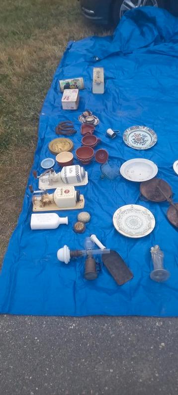 Bric a brac beschikbaar voor biedingen